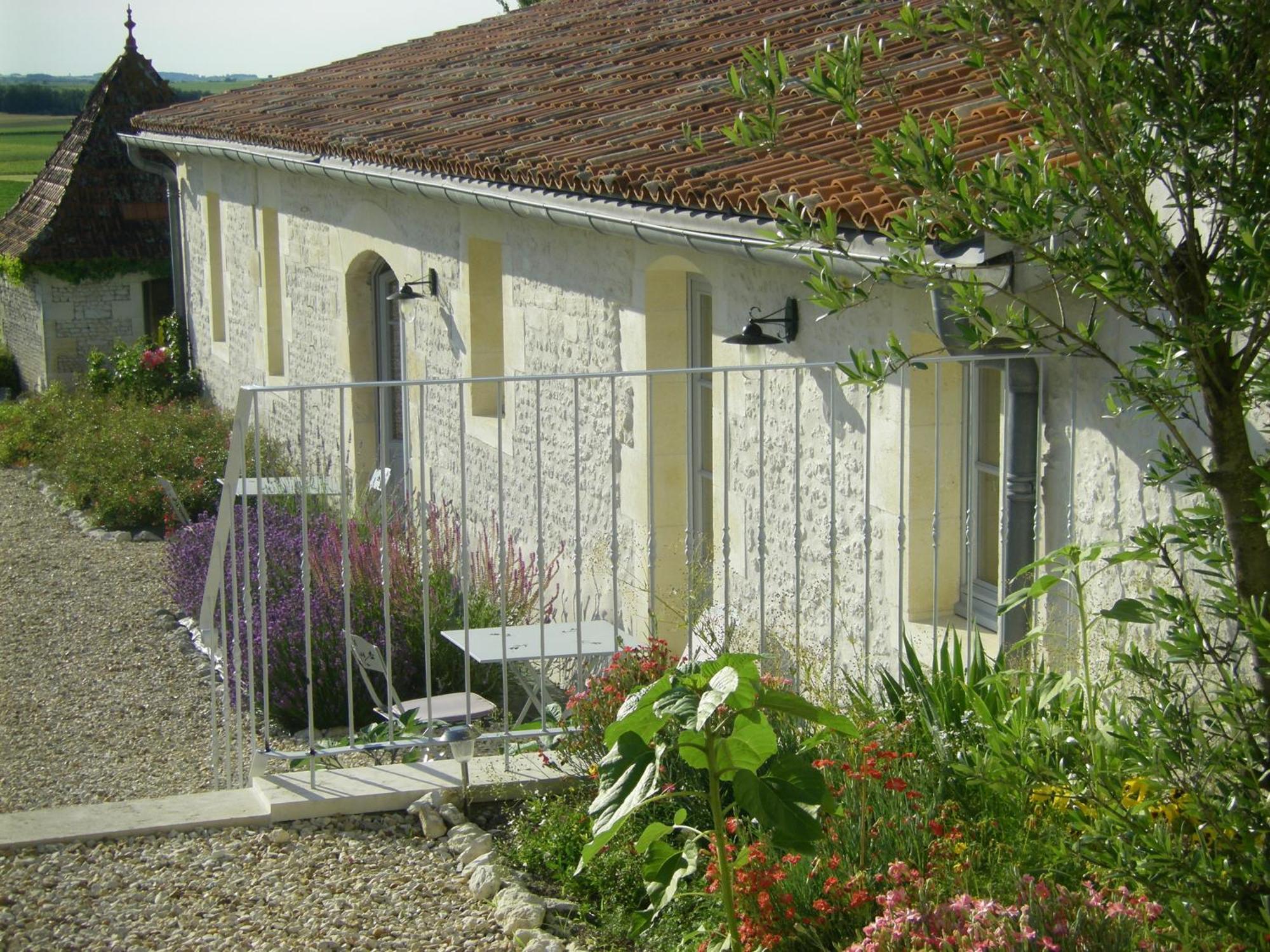 Chambre D'Hotes Clos Des Pierres Blanches Brie-sous-Archiac Экстерьер фото